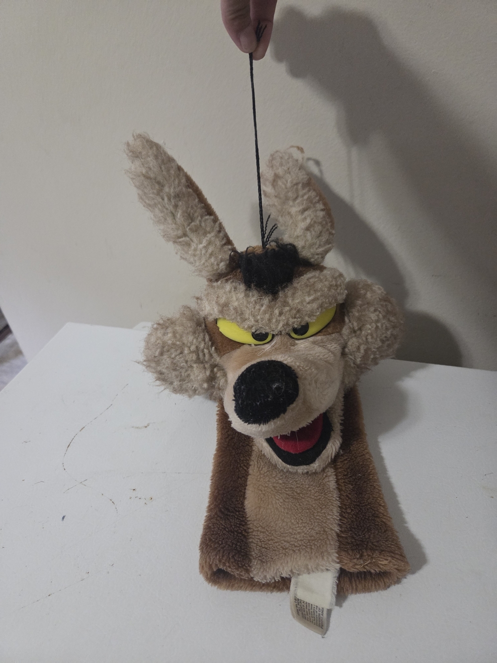 Vintage 12" Wile E Coyote Hand Puppet 1993 Warner Bros 24K Company Plush Toy